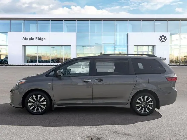 Toyota Sienna 2018 photo 2