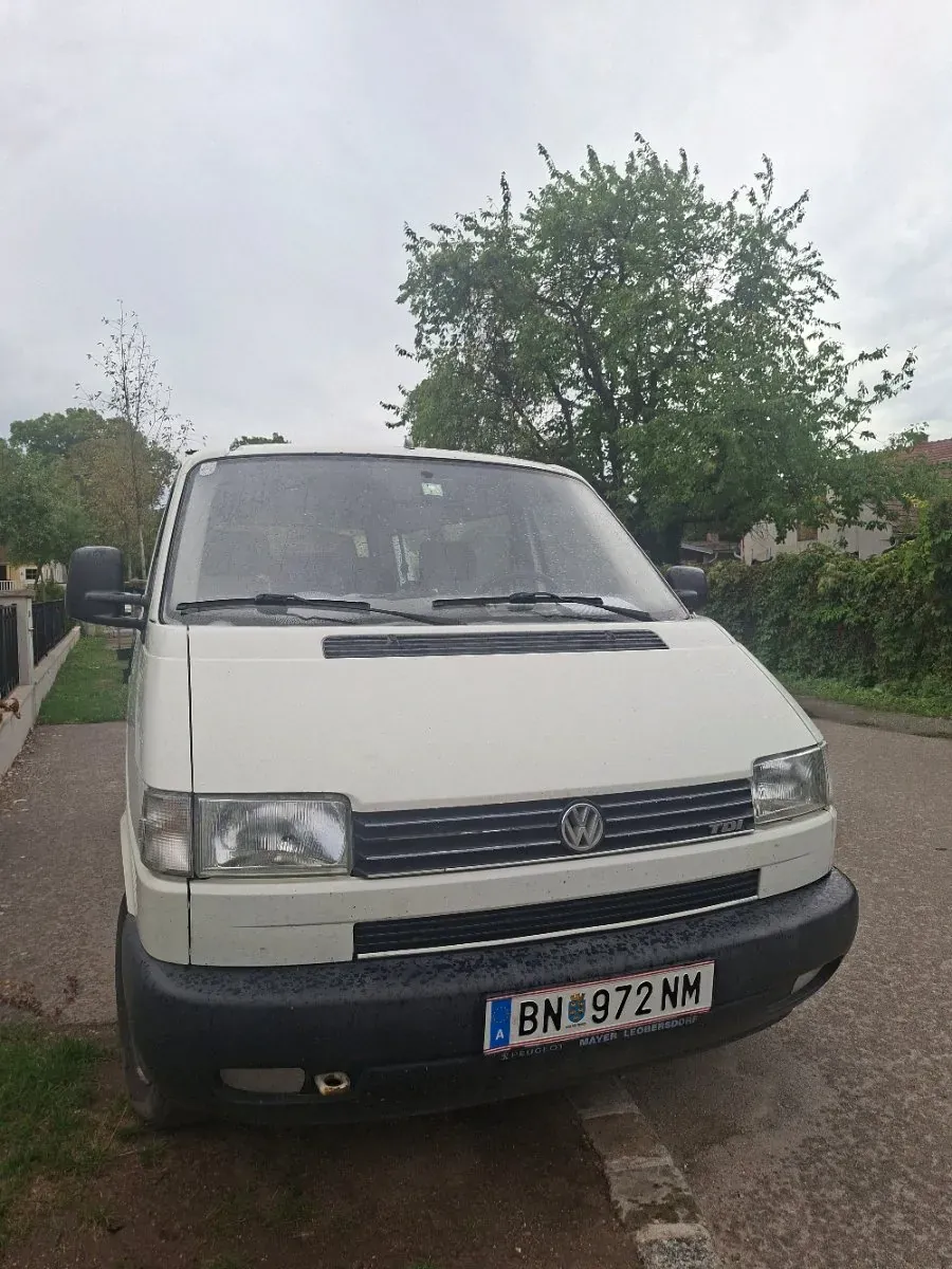 Volkswagen T4 1996 photo 2