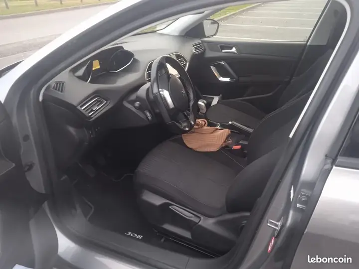 Peugeot 308 2014 photo 3