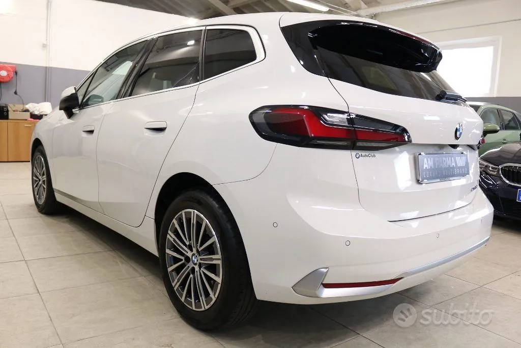 BMW 218 D Active Tourer Msport 2023 photo 4