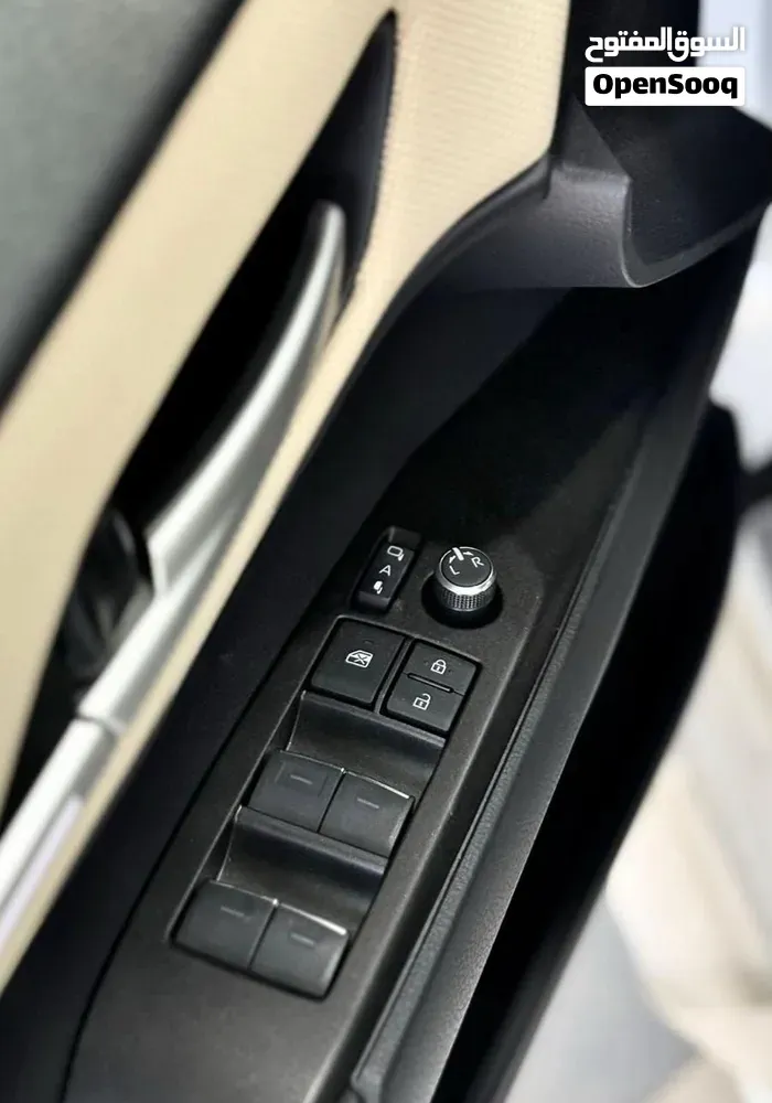 Toyota Camry 2025 photo 2