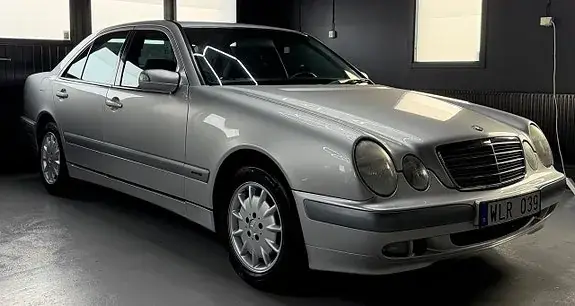 Mercedes-Benz E 240 2001 photo 2