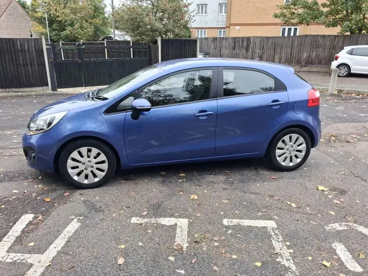 Kia Rio 2011 photo 3