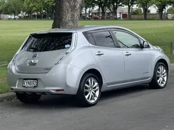 Nissan Leaf 2011 photo 4