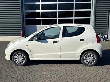Suzuki Alto 2010 photo 2