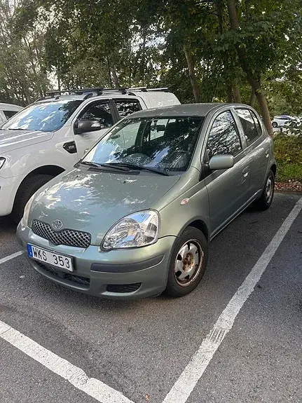 Toyota Yaris 2004 photo 2