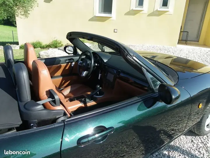 Mazda Mx-5 2010 photo 3