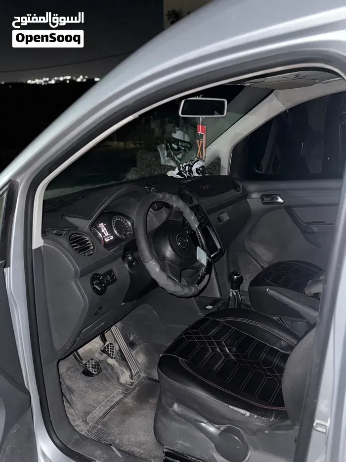 Volkswagen Caddy 2011 photo 2