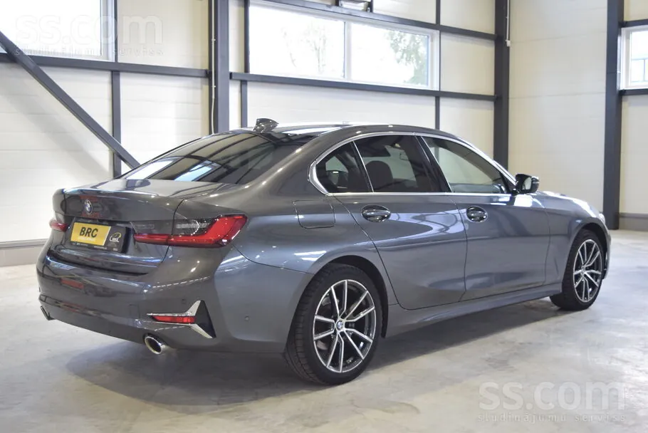 BMW 320I 2020 photo 2