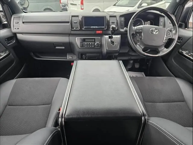 Toyota Hiace Gl 2023 photo 4