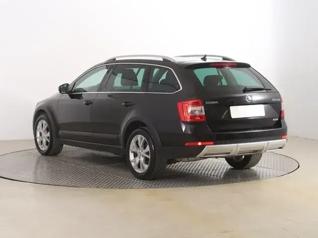 Skoda Octavia Scout 2014 photo 3
