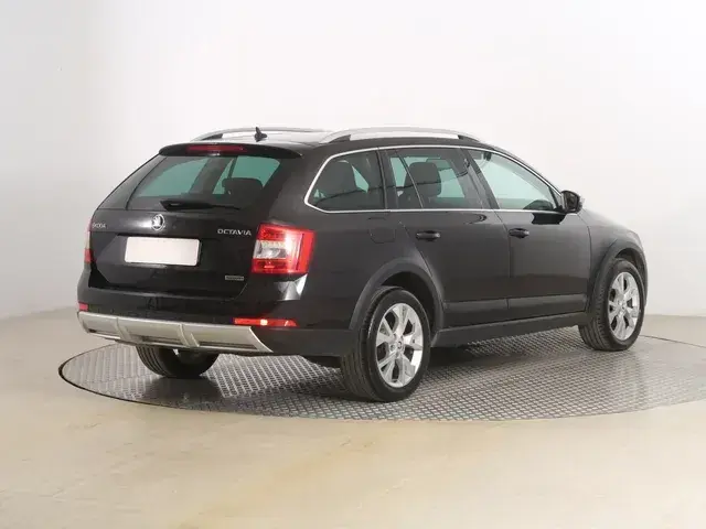 Skoda Octavia Scout 2014 photo 4