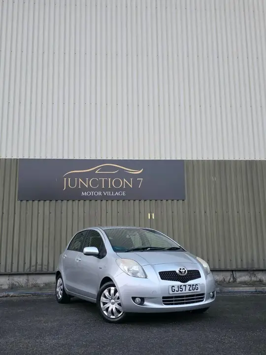 Toyota Yaris 2007 photo 2