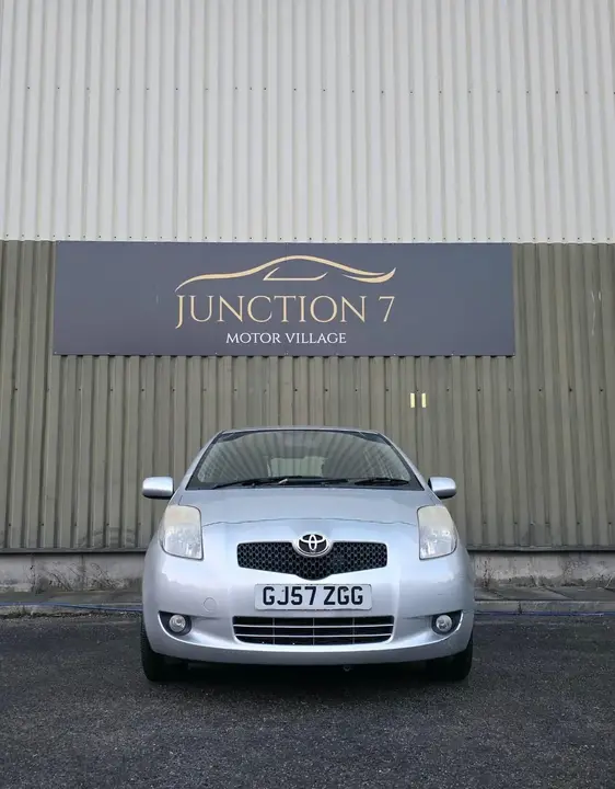 Toyota Yaris 2007 photo 4