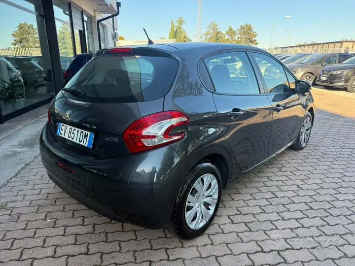 Peugeot 208 2014 photo 5