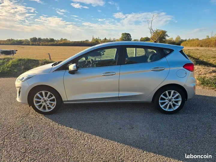 Ford Fiesta 2018 photo 2