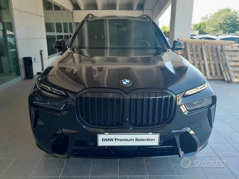 BMW X7 2025 photo 3