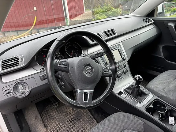 Volkswagen Passat 2014 photo 5