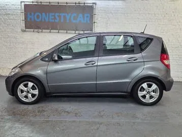Mercedes-Benz A160 2011 photo 2