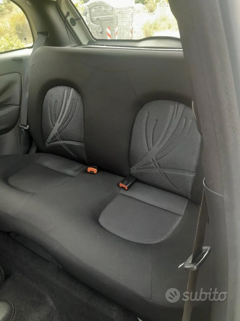 Lancia Ypsilon 2012 photo 4