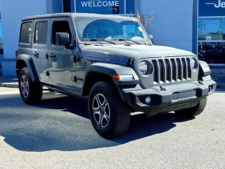 Jeep Wrangler 2023 photo 2