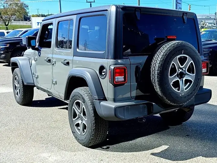 Jeep Wrangler 2023 photo 5