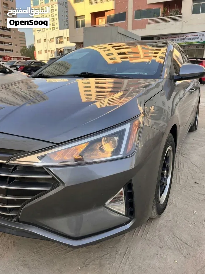 Hyundai Elantra 2019 photo 3