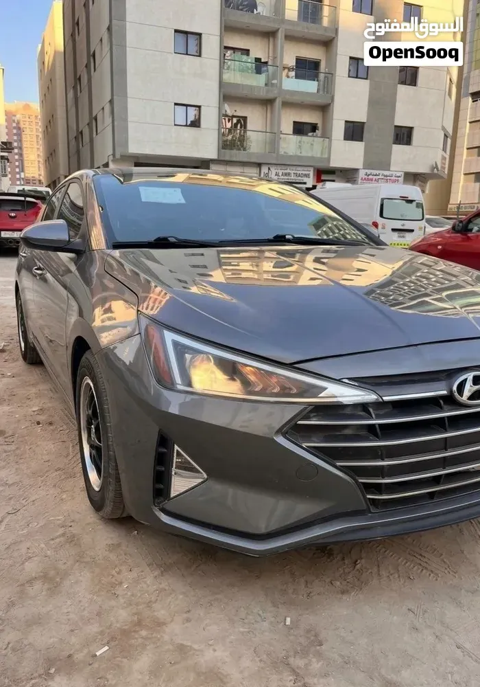 Hyundai Elantra 2019 photo 2