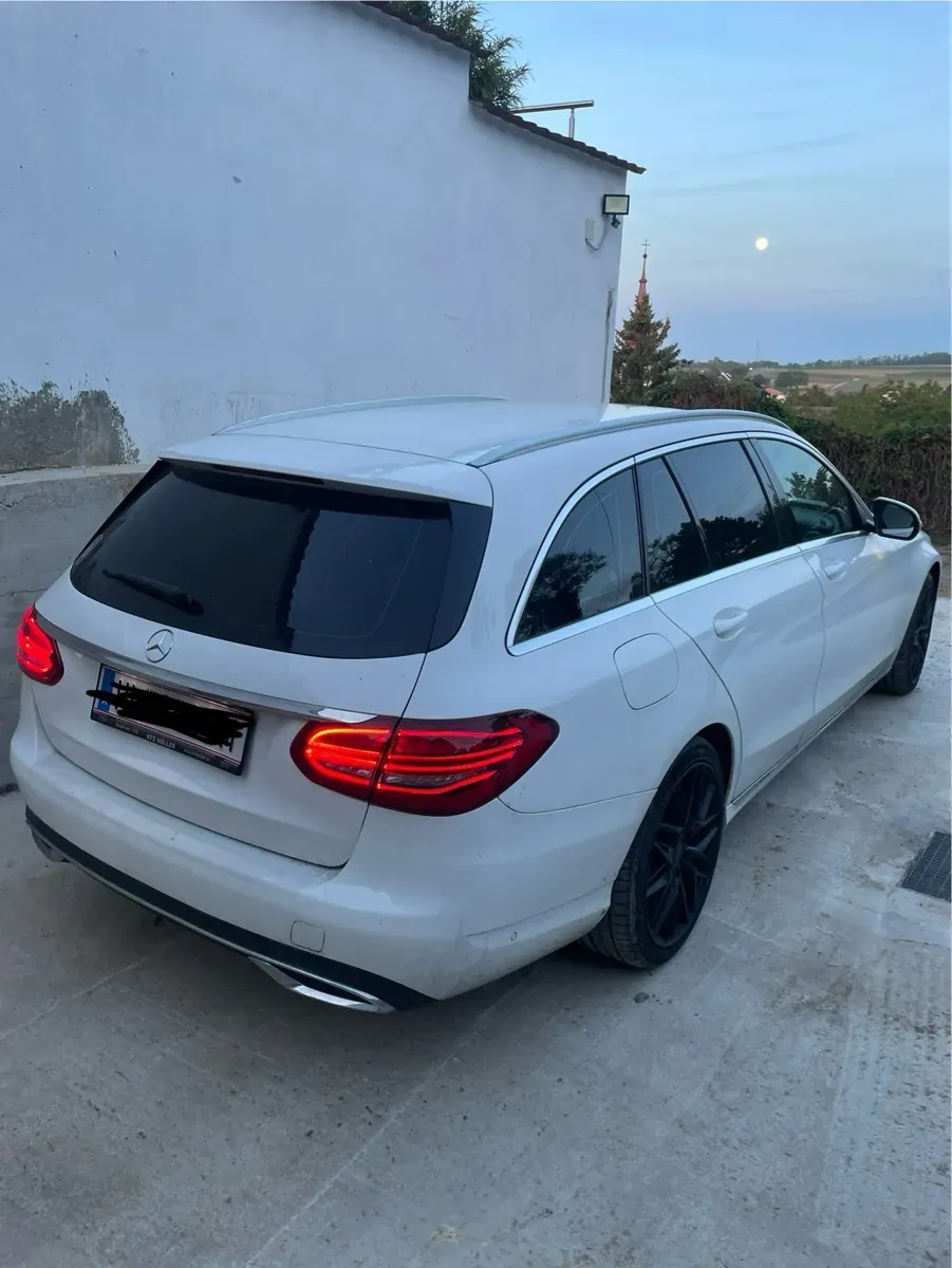 Mercedes-Benz C-Class 2019 photo 2