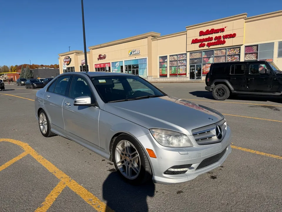Mercedes-Benz C-Class 2011 photo 2