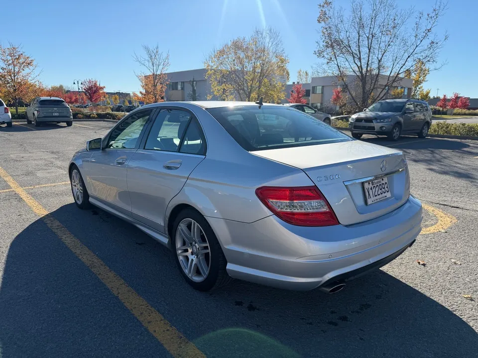 Mercedes-Benz C-Class 2011 photo 4