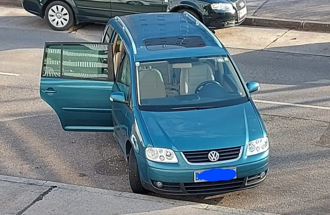 Volkswagen Touran 2004 photo 3