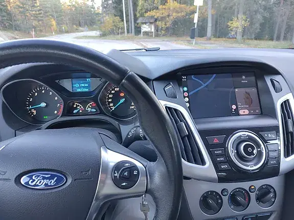 Ford Focus 2013 photo 2