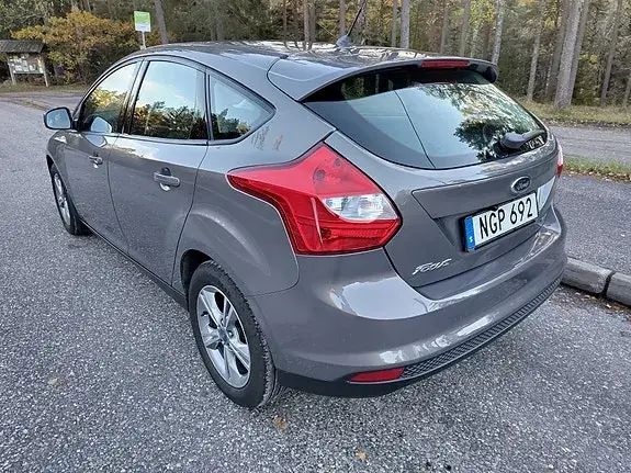 Ford Focus 2013 photo 3