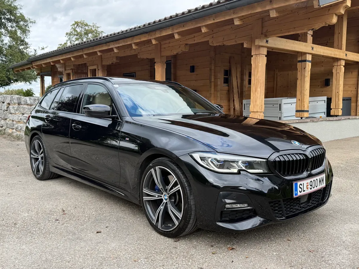 BMW 3 Series 2020 photo 2