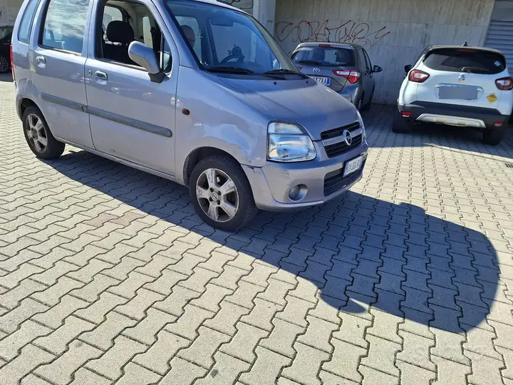 Opel Agila