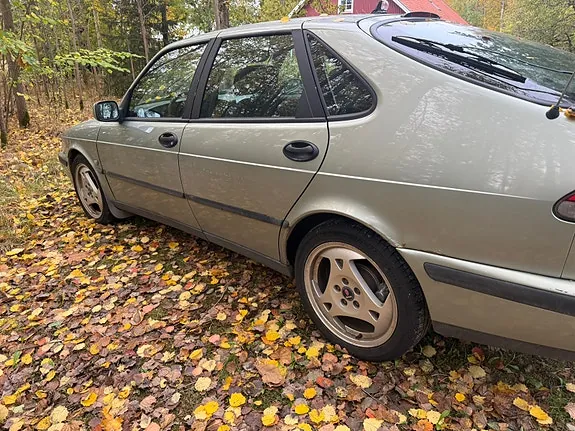 Saab 9-3 2002 photo 4