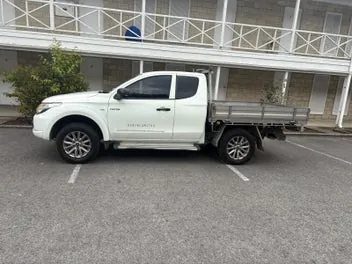 Mitsubishi Triton 2017 photo 2