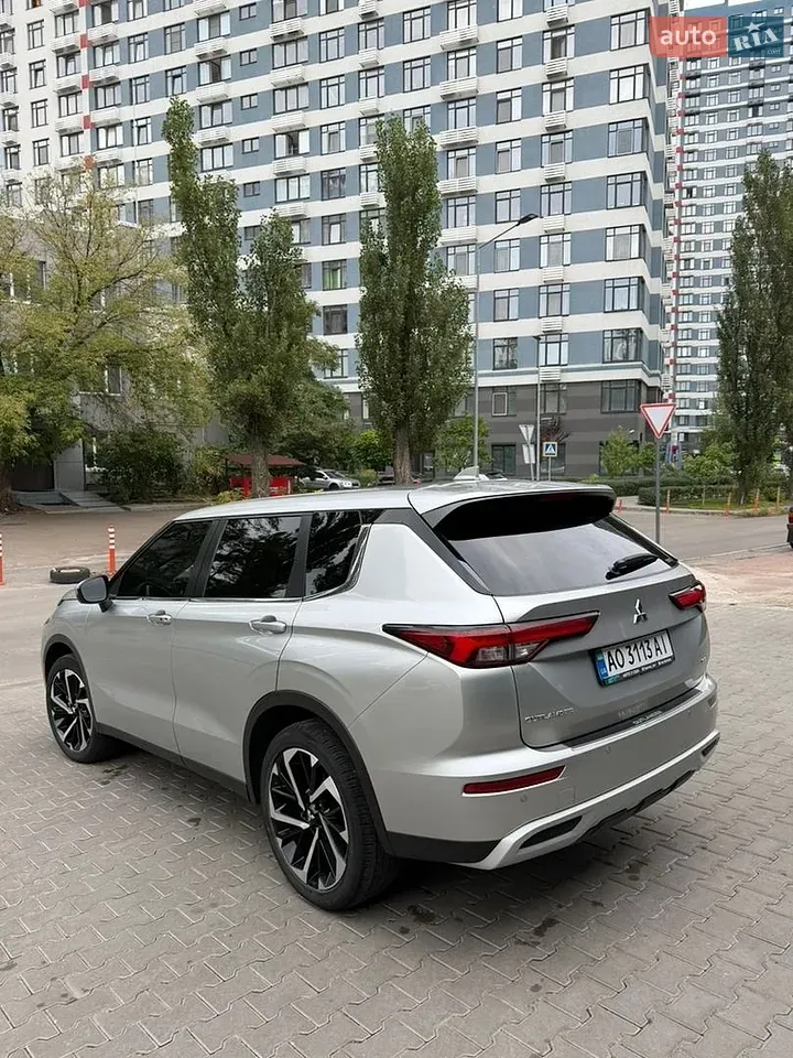 Mitsubishi Outlander 2021 photo 5