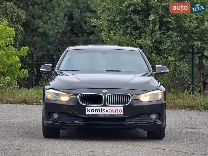 BMW 3 Series 2013 photo 3