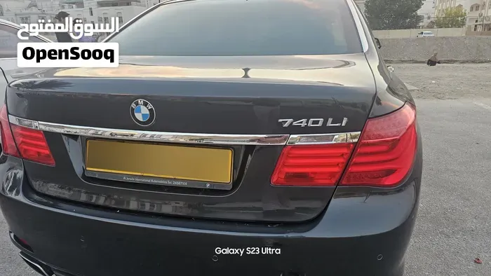 BMW 7 Series 2010 photo 2