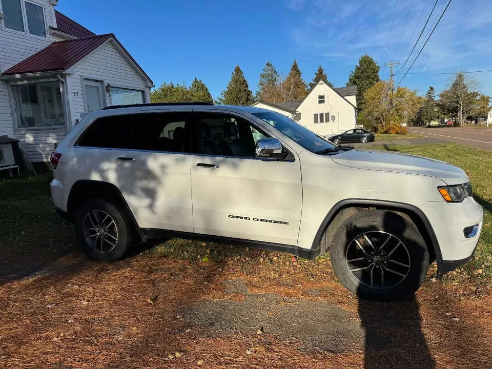 Jeep Grand Cherokee L 2017 photo 3
