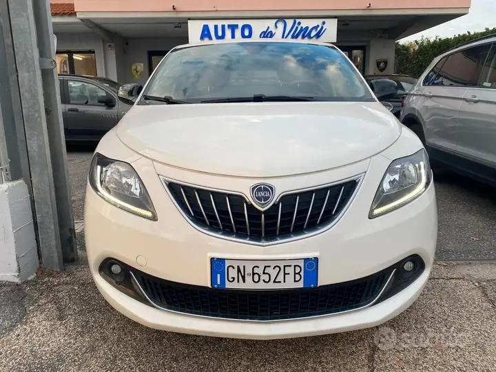 Lancia Ypsilon 2023 photo 2