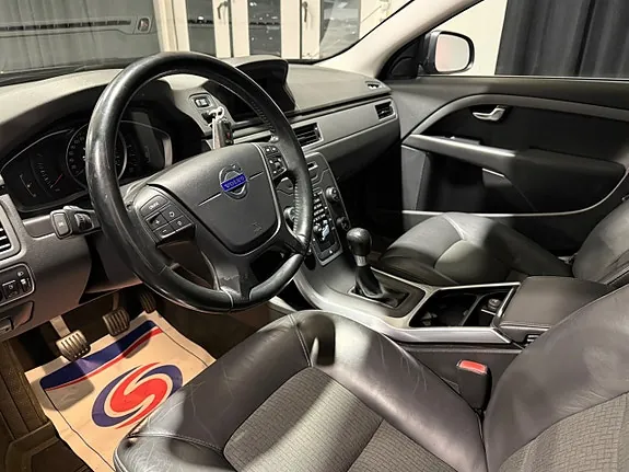Volvo V70 2014 photo 5