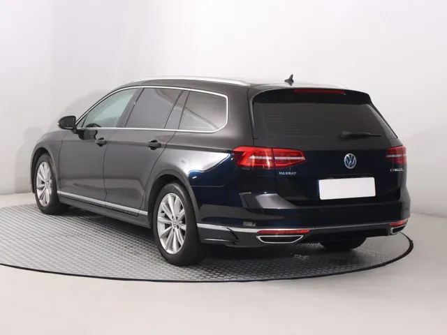 Volkswagen Passat Variant 2017 photo 3