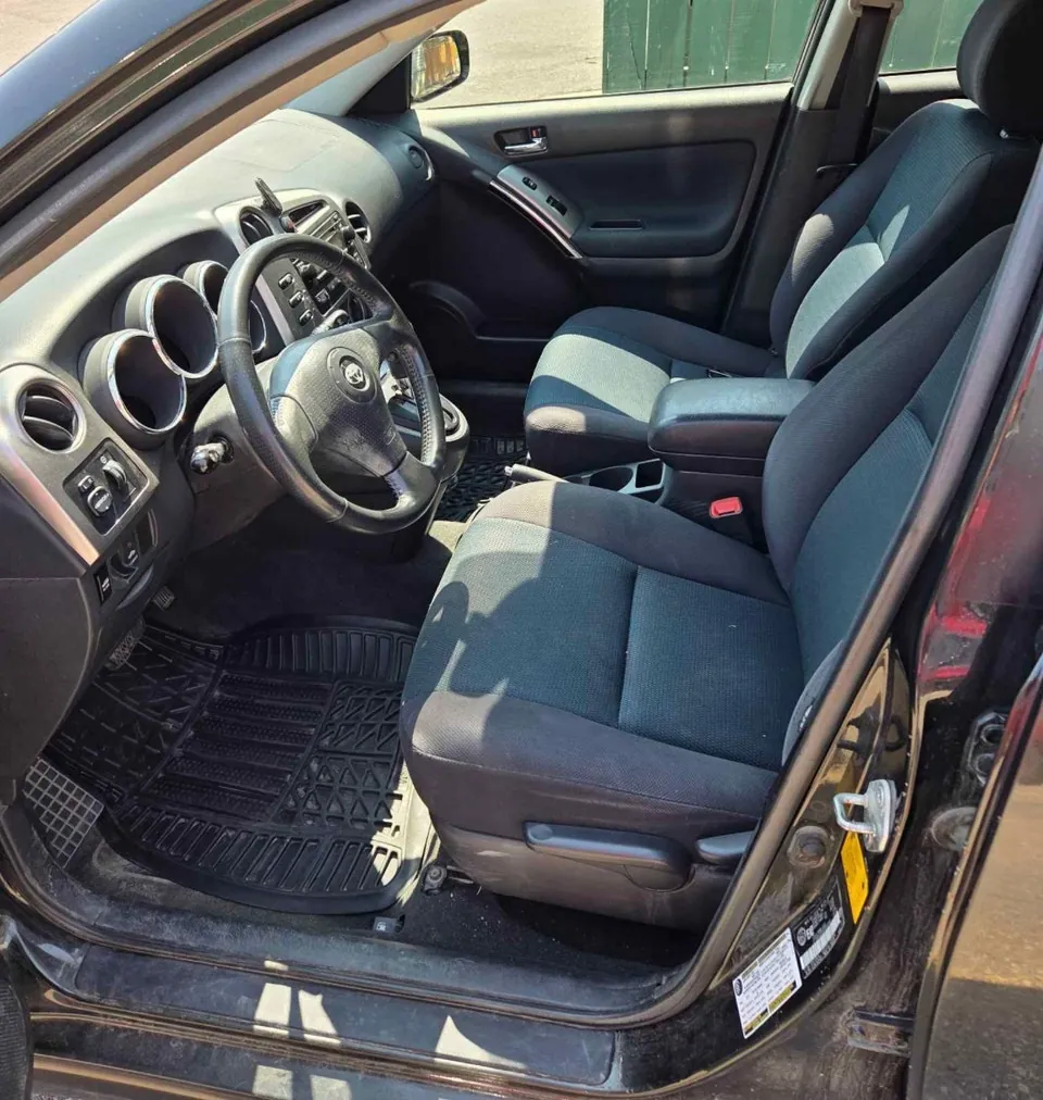 Toyota Matrix 2006 photo 2