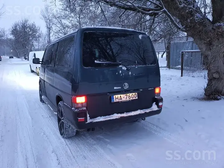 Volkswagen Multivan 2001 photo 4