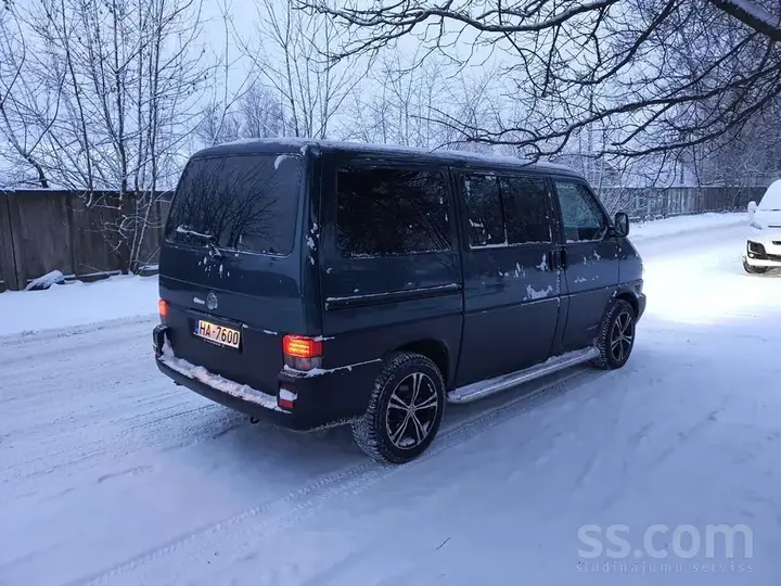 Volkswagen Multivan 2001 photo 3