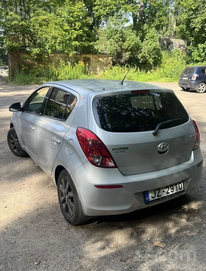 Hyundai I20 2015 photo 3