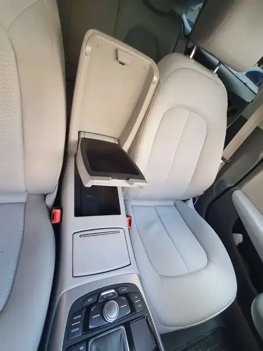 Audi A7 2013 photo 2
